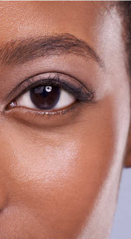 women eye close up brown eyes