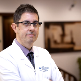 Dr. Humberto Carreras