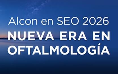 Vista panorámica nocturna de Palma de Mallorca con el texto «Alcon en SEO 2026: Nueva era en oftalmología».