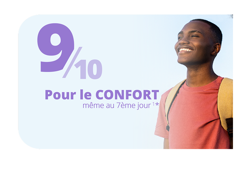 Homme souriant portant un sac à dos avec un texte à côté indiquant « 9/10 pour le confort, même au 7ᵉ jour ».