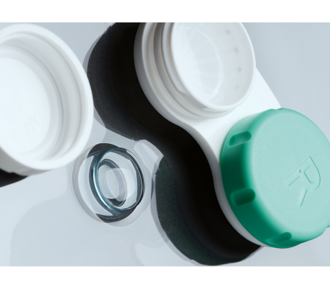 Open contact lens container and contact lens