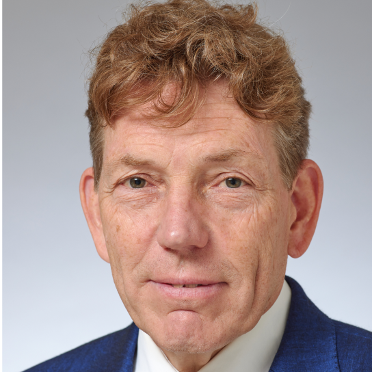 professional headshot of Prof. Thomas Kohnen