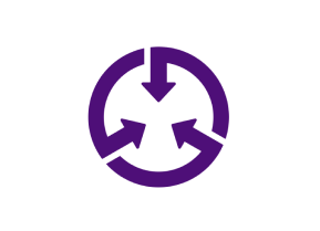 内側に向かって3つの矢印がある紫色の円のロゴ