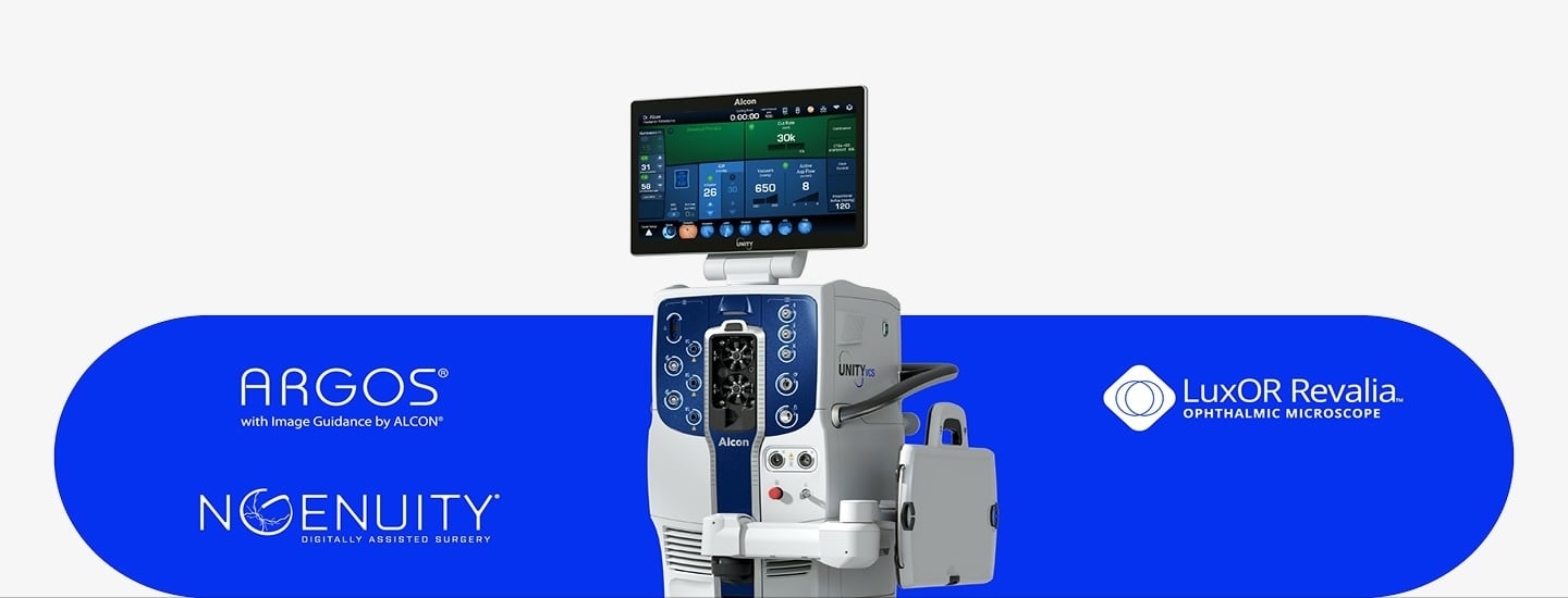 ARGOS、NGENUITY、LuxOR Revalia、ORA SYSTEMのロゴとともに表示された画面を持つAlcon UNITY VCS手術システム