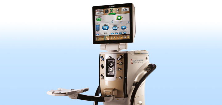 CENTURION Vision System과 ACTIVE SENTRY가 하늘색 배경 앞에 있습니다.
