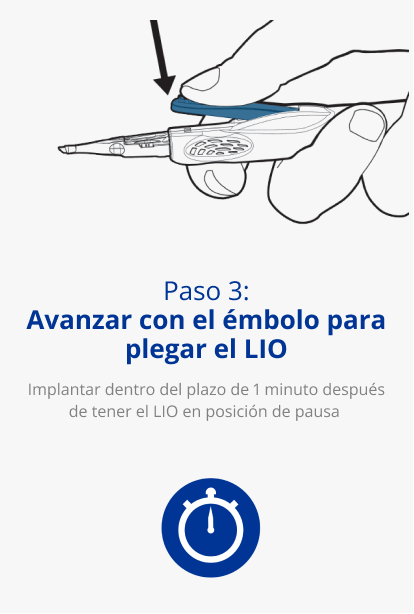 Ilustración de una mano sujetando un sistema inyector AutonoMe. Una flecha negra apunta hacia el dispositivo para indicar un movimiento de pulsar hacia abajo. Icono azul de un reloj.  
